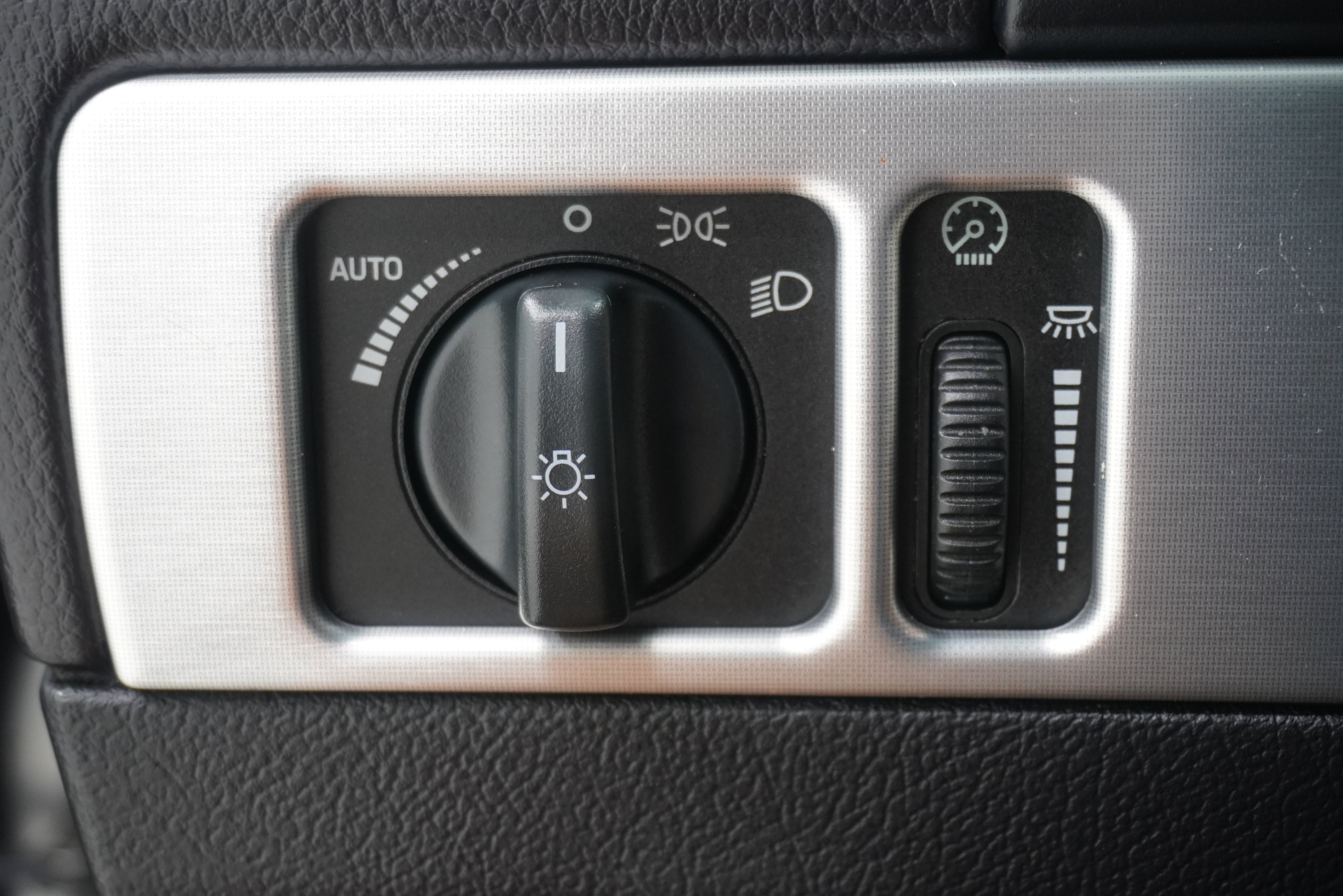 Used 2003 Ford Thunderbird RWD image 20