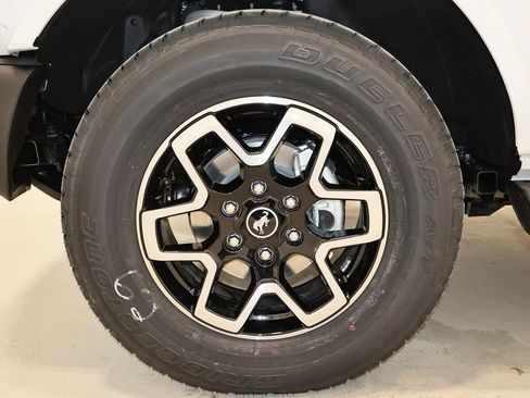 New 2025 Ford Bronco Outer Banks image 33