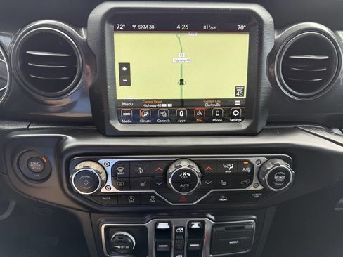 Used 2022 Jeep Wrangler Unlimited Sport AWD/4WD image 8