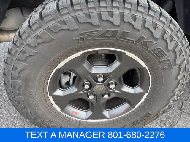 Used 2023 Jeep Gladiator Rubicon w/ LED Lighting Group AWD/4WD image 6