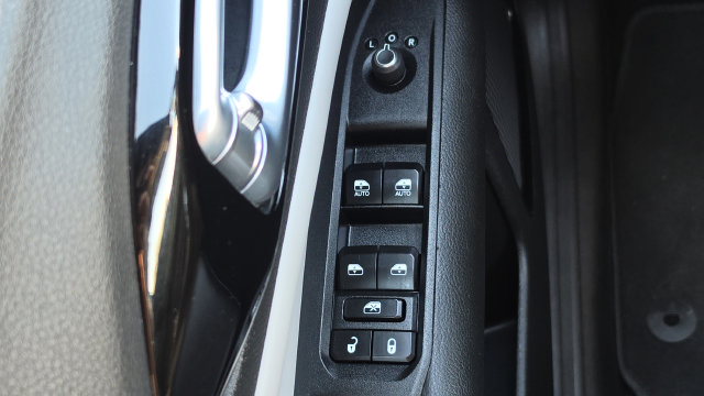 Used 2024 Jeep Compass Limited AWD/4WD image 12