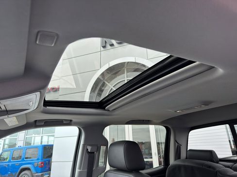 Used 2018 Chevrolet Silverado 1500 LTZ Z71 w/ LTZ Plus Package image 33