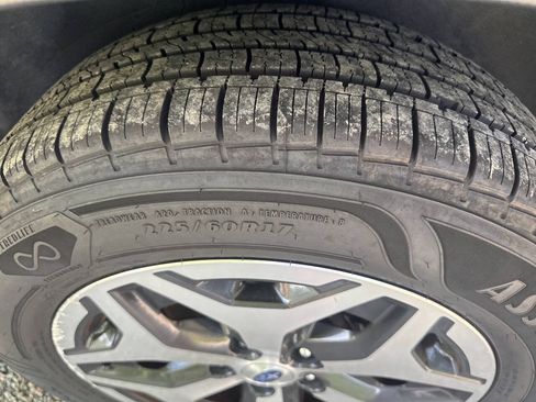 Used 2019 Subaru Forester Premium AWD/4WD image 8