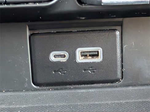 Used 2024 Chevrolet Tahoe Z71 w/ Z71 Off-Road Package image 21