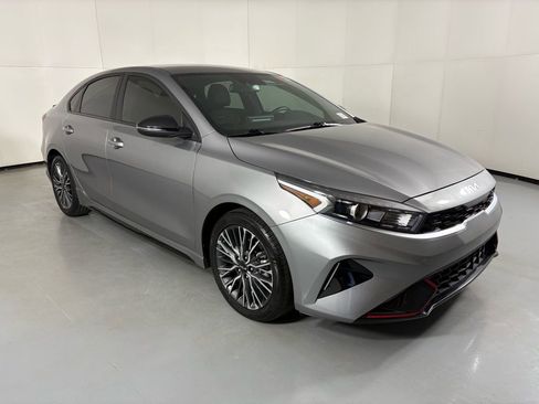 Used 2023 Kia Forte GT-Line image 2