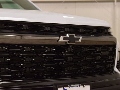 New 2026 Chevrolet Traverse Z71 w/ Enhanced Driving Package AWD/4WD image 11