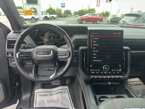 Used 2025 GMC Yukon AT4 Ultimate image 21