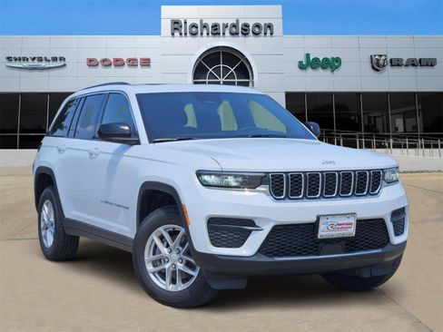 New 2025 Jeep Grand Cherokee Laredo X image 1