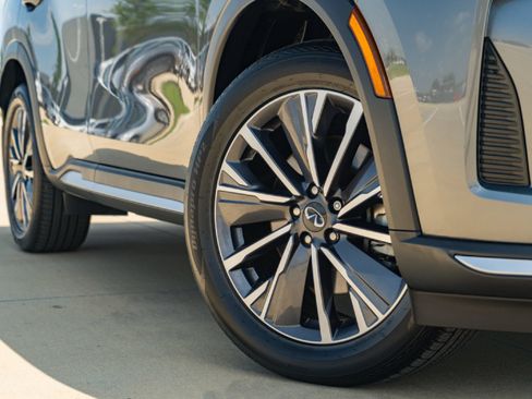 Certified 2026 INFINITI QX60 Luxe FWD image 3
