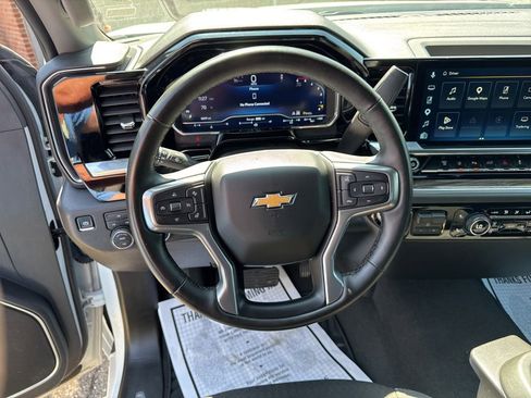 Used 2025 Chevrolet Silverado 2500 LT w/ Safety Package AWD/4WD image 18
