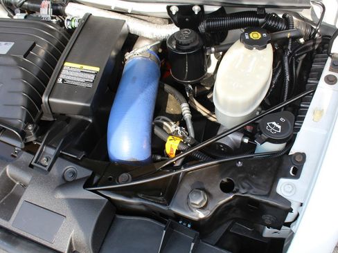 Used 2016 Chevrolet Express 4500 Extended image 48