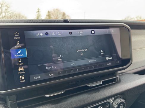 Used 2025 Jeep Wrangler Unlimited Sport image 13