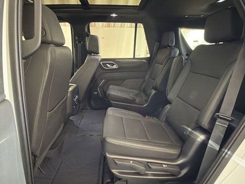 Used 2022 Chevrolet Tahoe Z71 w/ Luxury Package AWD/4WD image 24