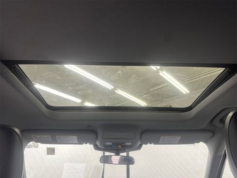 Used 2023 Ford Explorer XLT w/ Equipment Group 202A image 23