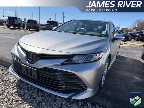 Used 2020 Toyota Camry LE w/ Convenience Package image 1