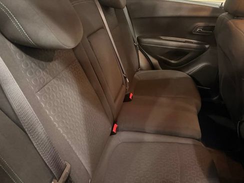Used 2016 Chevrolet Trax LS AWD/4WD image 25