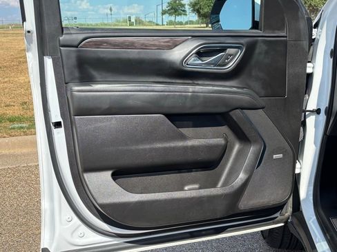 Used 2023 Chevrolet Suburban Z71 image 27