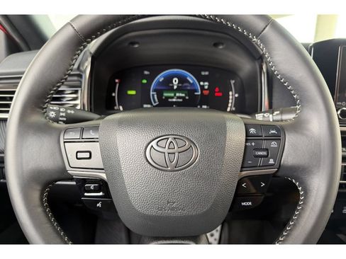Certified 2025 Toyota Camry SE FWD image 22