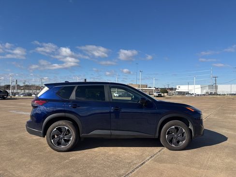 Certified 2024 Nissan Rogue SV image 14