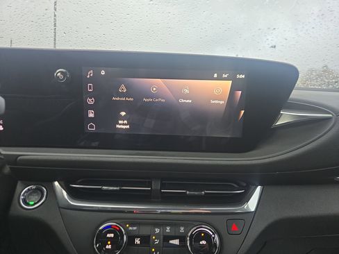 Used 2024 Buick Envista Preferred w/ Advanced Safety Package image 25