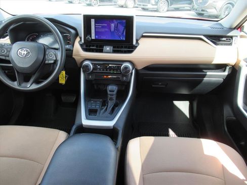 Used 2023 Toyota RAV4 LE image 14