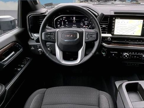 Used 2025 GMC Sierra 2500 SLE w/ SLE Value Package; image 6