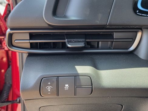 New 2025 Hyundai Elantra Sport image 32