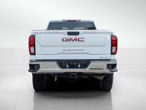 Used 2024 GMC Sierra 2500 SLE AWD/4WD image 4