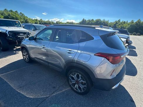Certified 2023 Kia Seltos SX w/ SX Sunroof Package AWD/4WD image 15