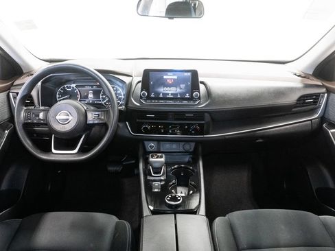 Used 2023 Nissan Rogue S AWD/4WD image 9