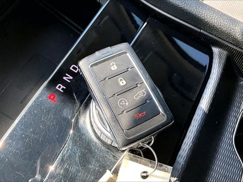 Used 2024 Jeep Grand Cherokee Limited w/ Luxury Tech Group II RWD image 15