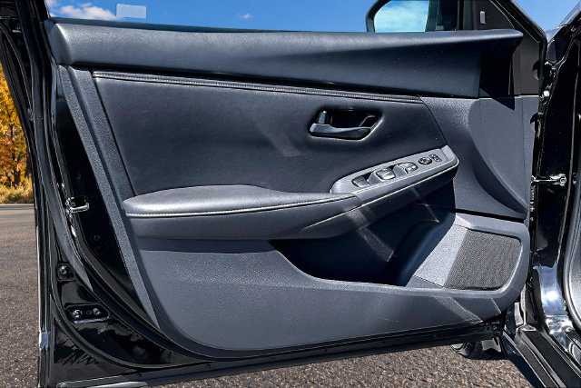 Certified 2025 Nissan Sentra S FWD image 19