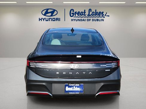 New 2026 Hyundai Sonata Blue FWD image 4