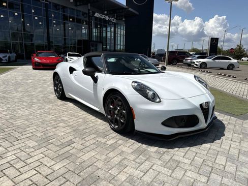 Used 2016 Alfa Romeo 4C Spider RWD image 7