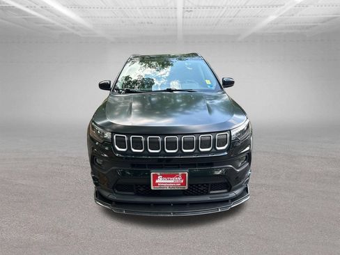 Used 2022 Jeep Compass Latitude w/ Sun and Sound Group AWD/4WD image 9