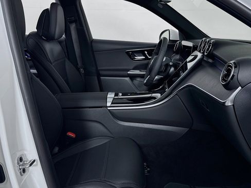 New 2026 Mercedes-Benz GLC 300 image 6