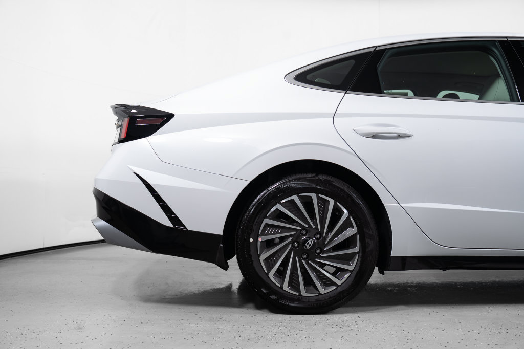 New 2026 Hyundai Sonata SEL FWD image 5