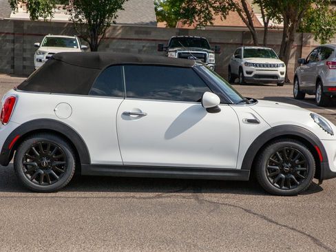 Used 2019 MINI Cooper Convertible image 4