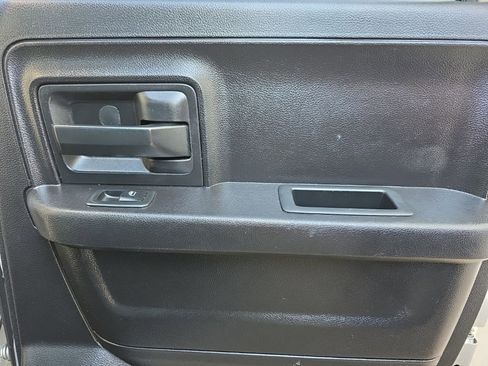 Used 2016 RAM 1500 Express AWD/4WD image 23