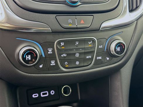 Used 2024 Chevrolet Equinox LT image 16