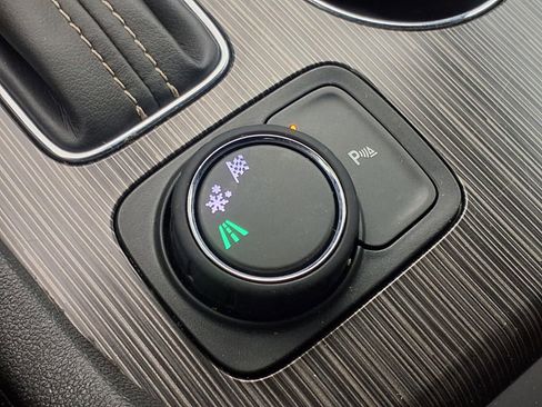 Used 2019 GMC Acadia SLT w/ LPO, Floor Liner Package FWD image 21