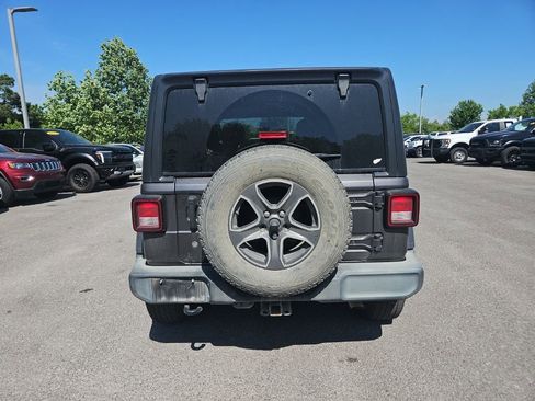Used 2019 Jeep Wrangler Unlimited Sport S AWD/4WD image 6
