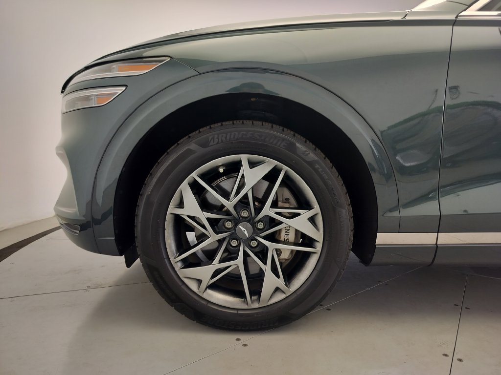 Used 2023 Genesis GV70 2.5T w/ Select Package AWD/4WD image 5