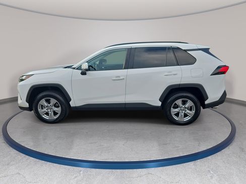 Used 2024 Toyota RAV4 XLE AWD/4WD image 8