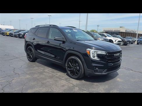 Used 2023 GMC Terrain SLT w/ Tech Package AWD/4WD image 2