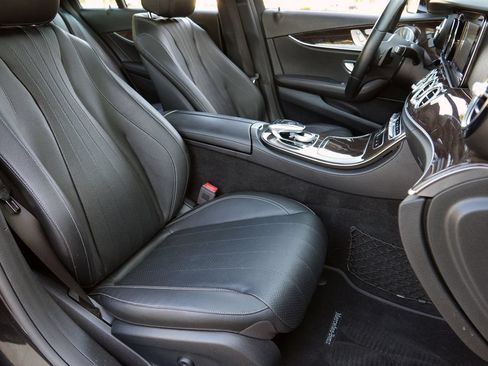 Used 2019 Mercedes-Benz E 300 image 8