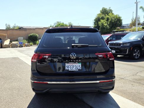 Used 2022 Volkswagen Tiguan SE FWD image 4