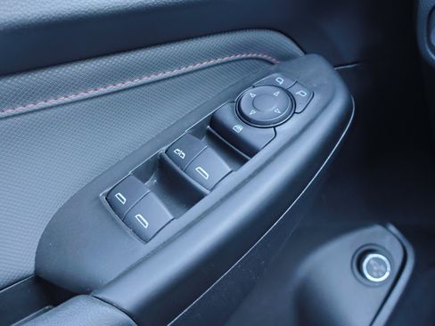 Used 2022 Chevrolet TrailBlazer RS w/ Sun and Liftgate Package image 29