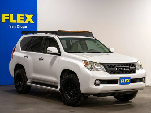 Used 2011 Lexus GX 460 w/ Comfort Plus Pkg AWD/4WD image 3