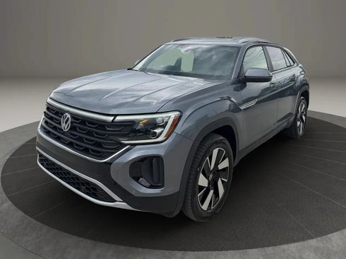 Used 2025 Volkswagen Atlas Cross Sport SE AWD/4WD image 3